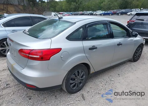 2018 Ford Focus S from USA, damaged, VIN 1FADP3E23JL210042